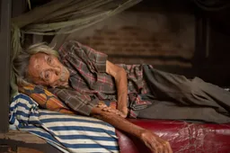 Demografische zelfmoord: Nederland stevent af op bevolkingsimplosie en onbetaalbare AOW, en Den Haag slaapt!