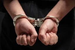 TOETSENBORD-TERREUR: Justitie opent jacht op laffe dreigers! 'Je bent nergens veilig, we komen je halen'