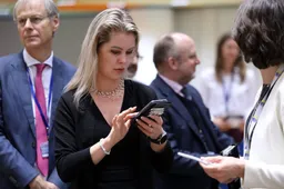 SABOTAGE OP HET MINISTERIE: Ambtenaren lekken leugens naar NOS om BBB-minister Wiersma pootje te lichten