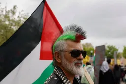 shutterstock_2615301679