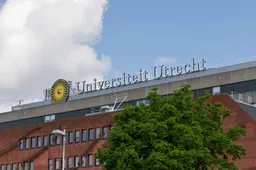 LINKSE TERREUR: Pro-Palestina tuig sloopt historisch Academiegebouw Utrecht! 'Dialoog' heeft gefaald