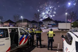 Amsterdam spreekt van onrustige jaarwisseling, 52 aanhoudingen