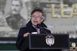 Colombiaanse president stuurt troepen naar grens met Venezuela