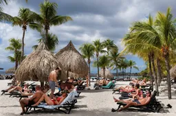 Curaçaose minister roept op gestrande toeristen te helpen