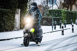 Praktijkexamens brommer en motor maandag uitgesteld om winterweer