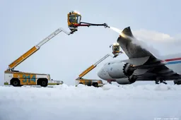 KLM: vloeistof voor ijsvrij maken vliegtuigen weer geleverd