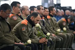 Zwitserland herdenkt dodelijke cafébrand met minuut stilte