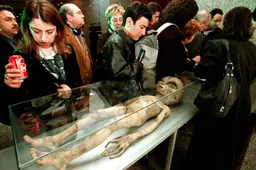 Omstreden alientheoreticus Erich von Däniken (90) overleden