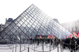 Louvre weer noodgedwongen dicht vanwege staking