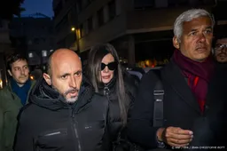 Bareigenaar Zwitserland blijft vastzitten na dodelijke brand