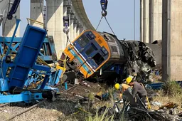 Dodental treinongeluk Thailand loopt op 