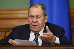 Lavrov: onderhandelingen over bestand pas na vredesakkoord