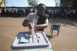 Nog niet alle stembureaus Oeganda open, volgens oppositie expres