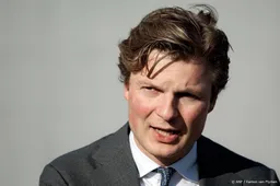 Nederland stuurt één militair voor verkenning naar Groenland