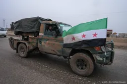 Syrische media: Koerdische troepen vernietigen bruggen