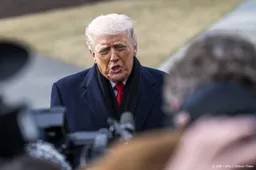 Trump dreigde CBS met rechtszaak bij montage interview  