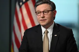 Mike Johnson spreekt Brits parlement toe over samenwerking met VS