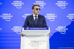 Macron roept investeerders naar Europa, dat beschermt tegen tiran