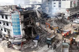 Dodental door brand winkelcentrum Pakistan loopt op richting 70