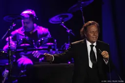 Spaanse aanklager seponeert misbruikzaak Julio Iglesias
