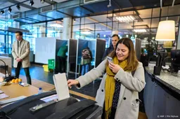 Stem op een Vrouw: ga samen met een andere vrouw stemmen 