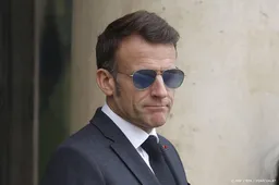 Macron wil haast maken met socialmediaverbod voor kinderen