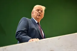 Trump gaat niet naar Super Bowl en uit weer kritiek op artiesten