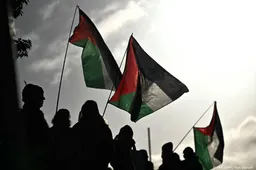 Tientallen arrestaties na protesten bij gevangenis in Londen