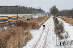 NS past dienstregeling in noorden aan om verwachte sneeuw en ijs