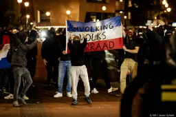 Honderd mensen bij protest tegen komst azc Heemskerk