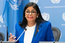 WIE DENKT ZE WEL NIET DAT ZE IS? 'Half-criminele' Delcy Rodríguez haalt uit naar VS: "Jullie zijn niet de baas!"