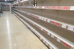 HONGERWINTER 2026: Supermarkten leeg door beetje sneeuw, versleveringen Albert Heijn geannuleerd!