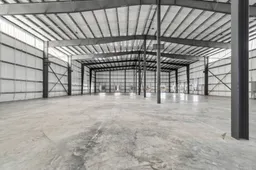 INDUSTRIËLE MOTOR SPUTTERT: Terwijl Jetten proost, zakt de Nederlandse industrie weg in moeras van wanbeleid!