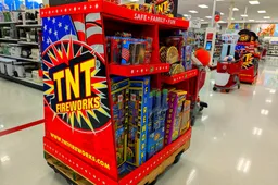 BURGEMEESTERS IN VERZET: Bruls en Pechtold saboteren nieuwe vuurwerkregels en eisen TOTAALVERBOD