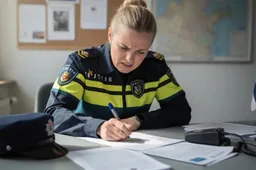 POLITIE STALKT BURGERS MET KERST: "Wij houden u in de gaten, pas uw gedrag aan!"