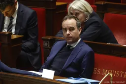 Frankrijk heeft ondanks moties van wantrouwen eindelijk begroting