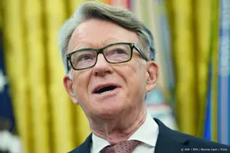 Mandelson lekte informatie aan Epstein over financiële crisis