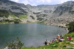 Raadsels rond zes doden in bergen ten noorden van Sofia