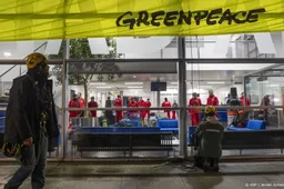 Hoofdgebouw Lelystad Airport nog steeds bezet door activisten