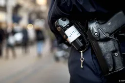 Politie lost waarschuwingsschot bij achtervolging in Groningen