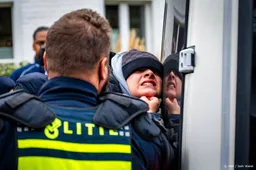 Verdachte mishandeling agent bij asielprotest Den Haag nog vast