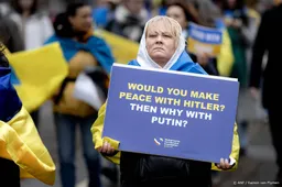 Ruim 600 mensen bij herdenking begin oorlog Oekraïne