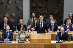 Partijen verwijten Jetten 'valse start' in samenwerking met Kamer