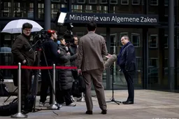 Vijlbrief hoopt nog steeds op 'goed gesprek' met bonden over AOW