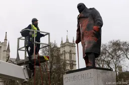 Nederlander claimt besmeuren Churchill-standbeeld Londen
