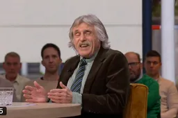 Johan Derksen onder vuur na steun aan Spreidingswet: 'Warhoofd!'