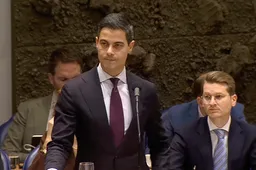 Totale chaos in de Tweede Kamer: oppositie fileert falende Jetten om stiekeme AOW-deal