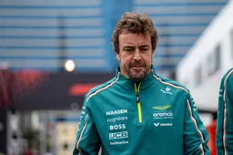 Fernando Alonso sloopt nieuwe F1-regels: "De kok kan deze auto besturen"