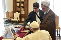 Ayatollah Arafi treedt toe tot tijdelijk landsbestuur Iran