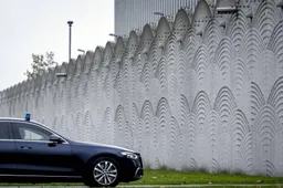 Strafrechtadvocaten bezoeken EBI weer, staking opgeschort